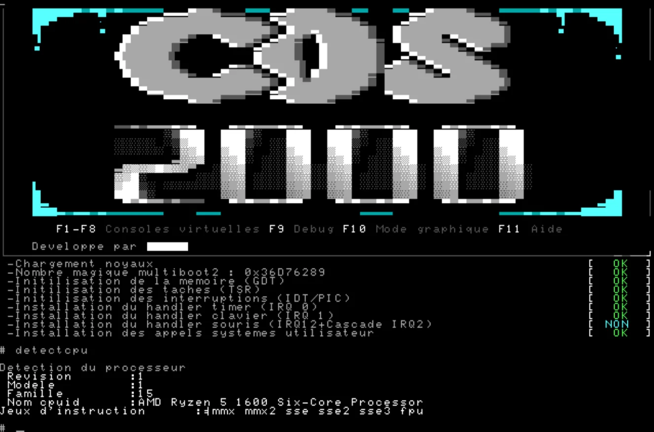 Écran d'accueil d'un système d'exploitation avec le titre 'COS 2000' et des détails techniques sur la mémoire et le processeur.