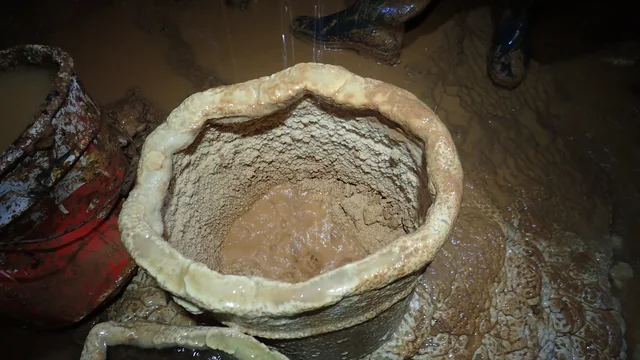 Le sceau une fois vide nous laisse apparaitre des cristaux