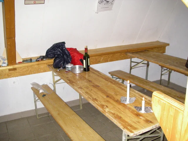 Pinard, table et banc : le luxe