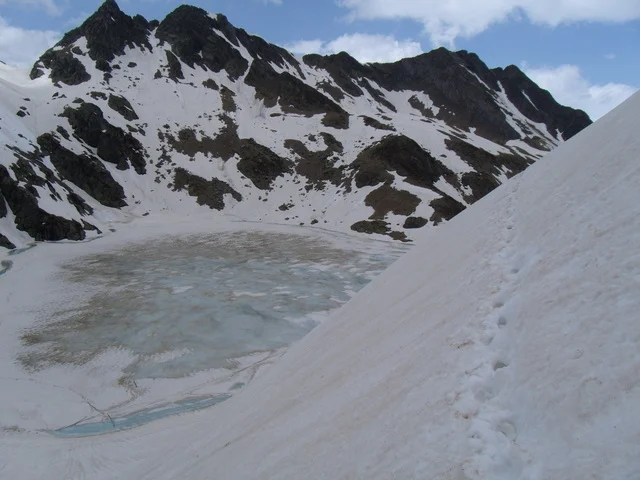 Un lac très encaissé (Boum)