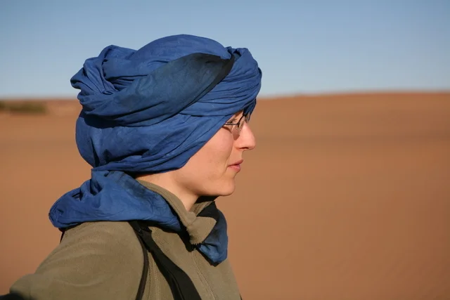 Aline porte un Chech