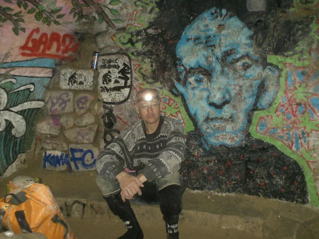 HS